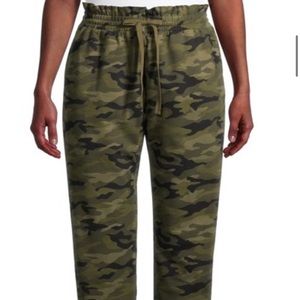 NWT camo high rise jogger pants size L